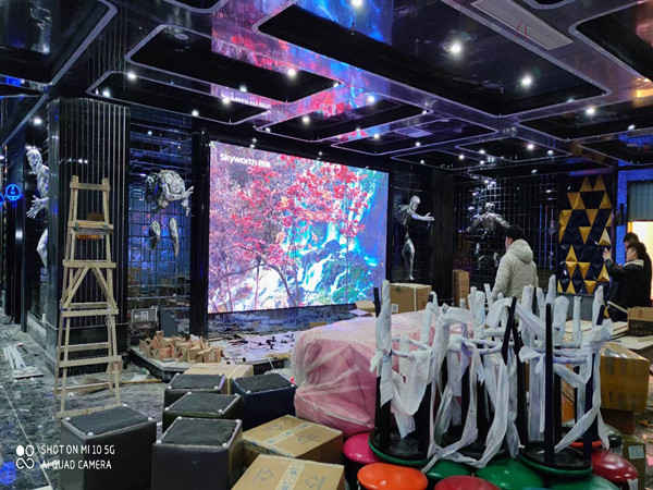 平顶山市室内P2.5全彩显示屏